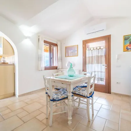 Willa Filomena - By Searly